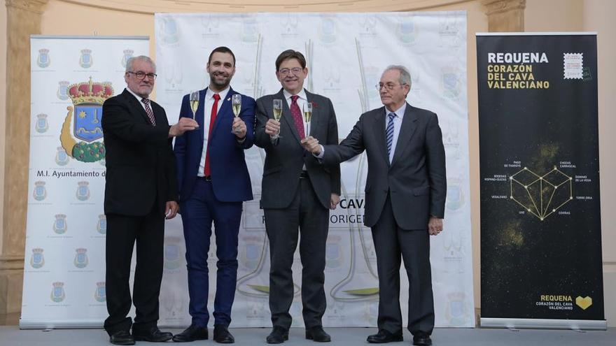 Un momento del brindis en Requena