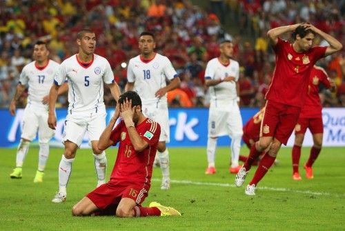 Durante y después del partido, los rostros de los futbolistas españoles transmitían la desilusión.