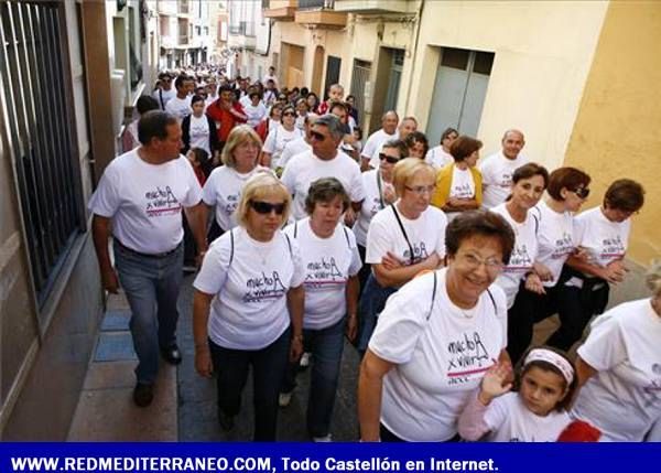 MULTITUDINARIA MARCHA SOLIDARIA CONTRA EL CÁNCER EN LA VILAVELLA