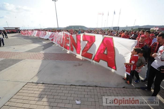 Tensión en la puerta de Nueva Condomina