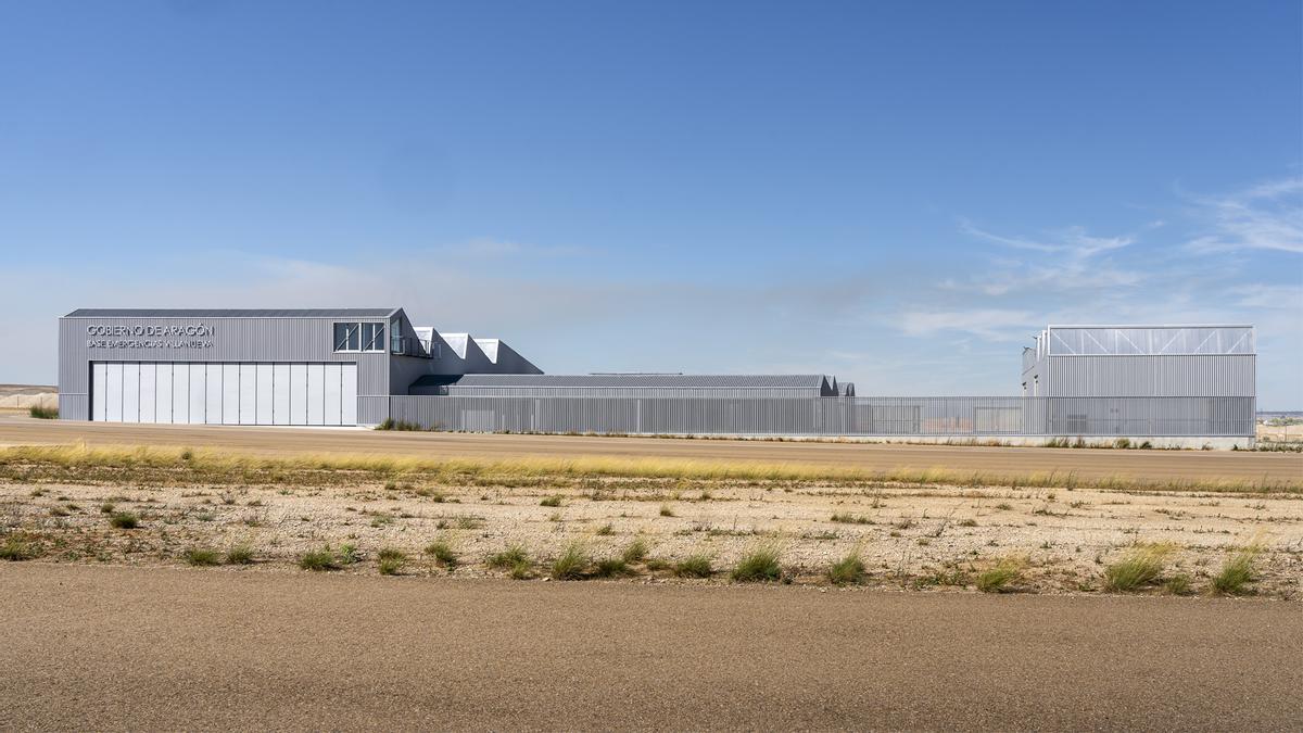 La Base de Emergencias para albergar los helicópteros de transporte sanitario, protección civil e incendios forestales del Gobierno de Aragón.