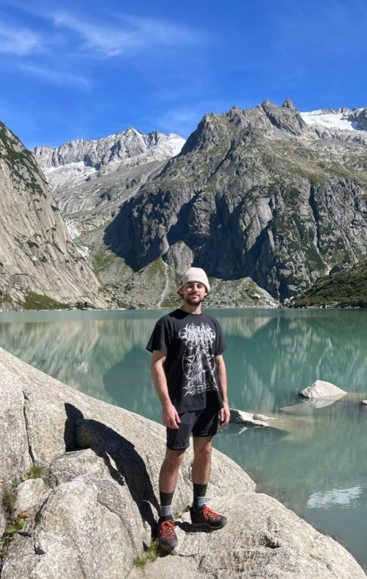 Rubén Bustos trabaja como informático en Suiza.