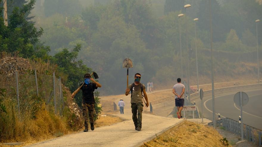 El Infoca defiende sus efectivos: El fuego en Mijas no se apaga &quot;más fácil&quot; con más personal terrestre