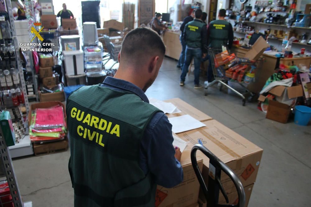 La Guardia Civil inspecciona una treintena de comercios chinos en Mallorca