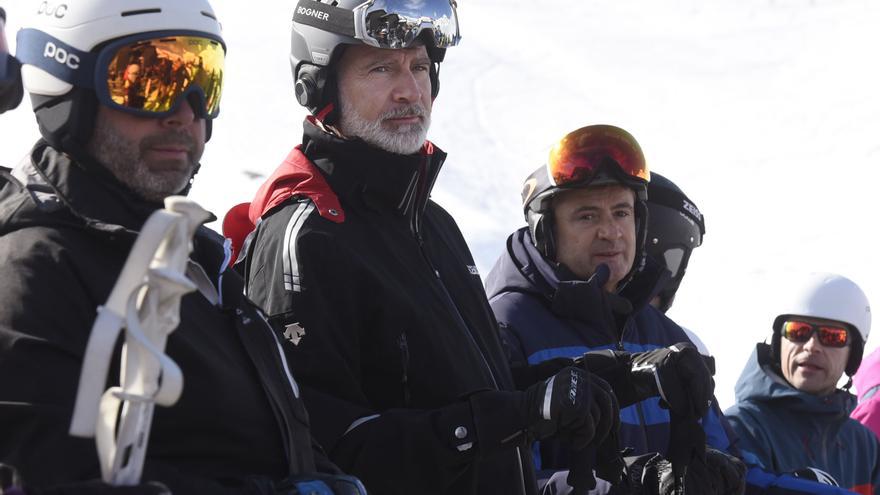 Felipe VI vuelve al Pirineo aragonés para esquiar en Formigal