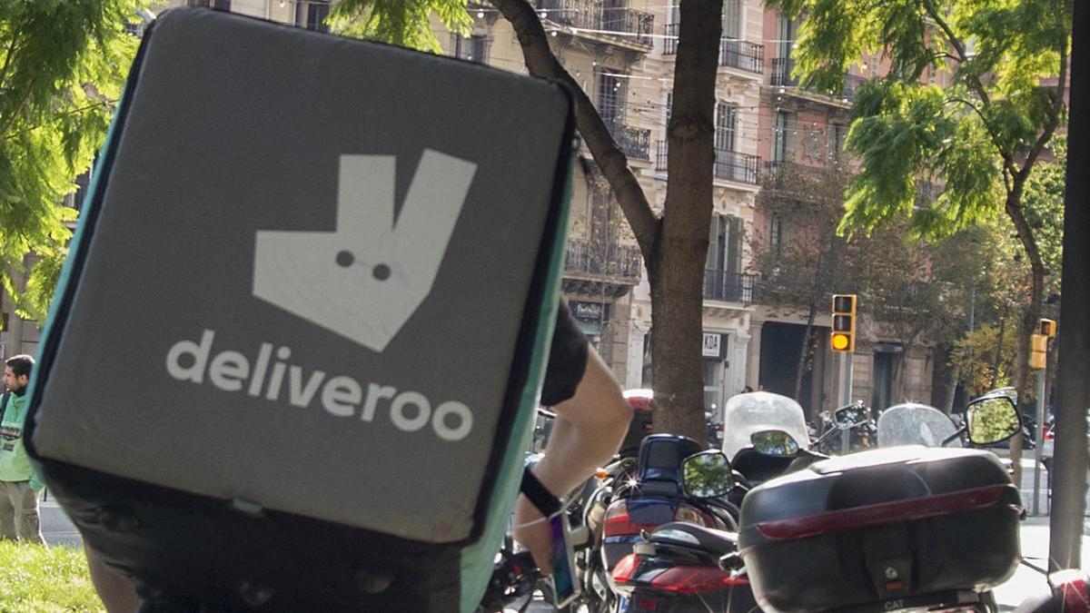 Deliveroo presenta un ere en sus oficinas en España