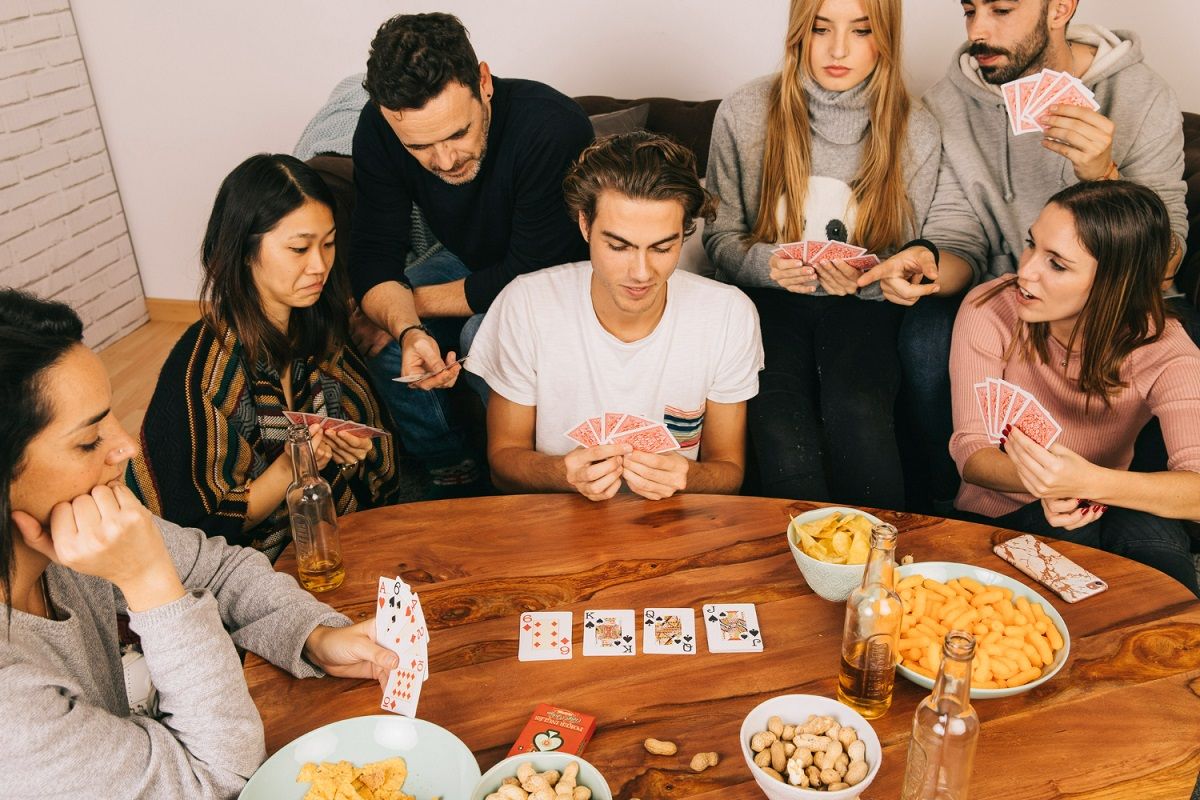 Estos 5 juegos de mesa para jugar en grupo son perfectos para las próximas  fiestas con tu familia o amigos