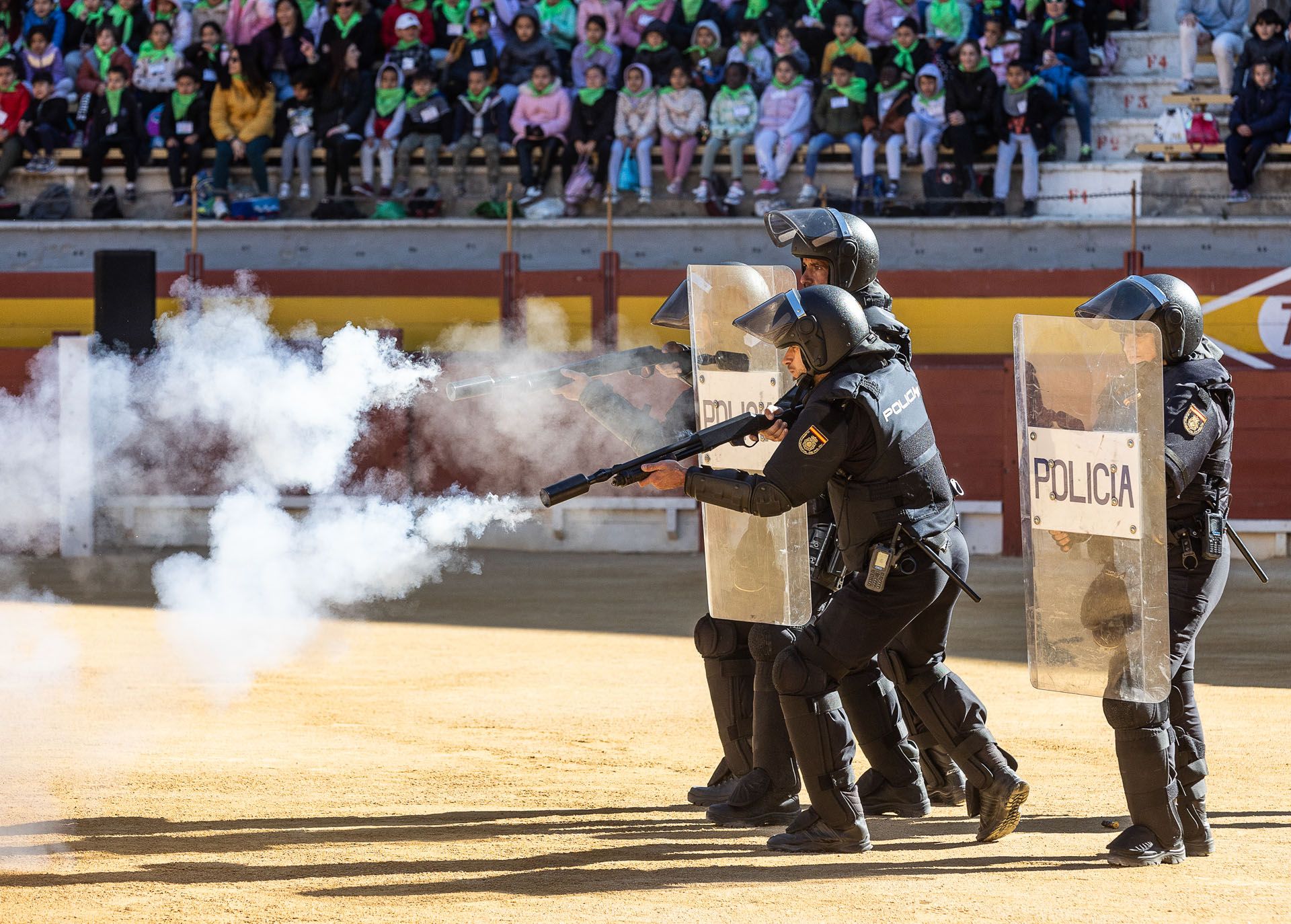 La Policía Nacional conmemora su 200 Aniversario con una exhibición en la Plaza de Toros de Alicante