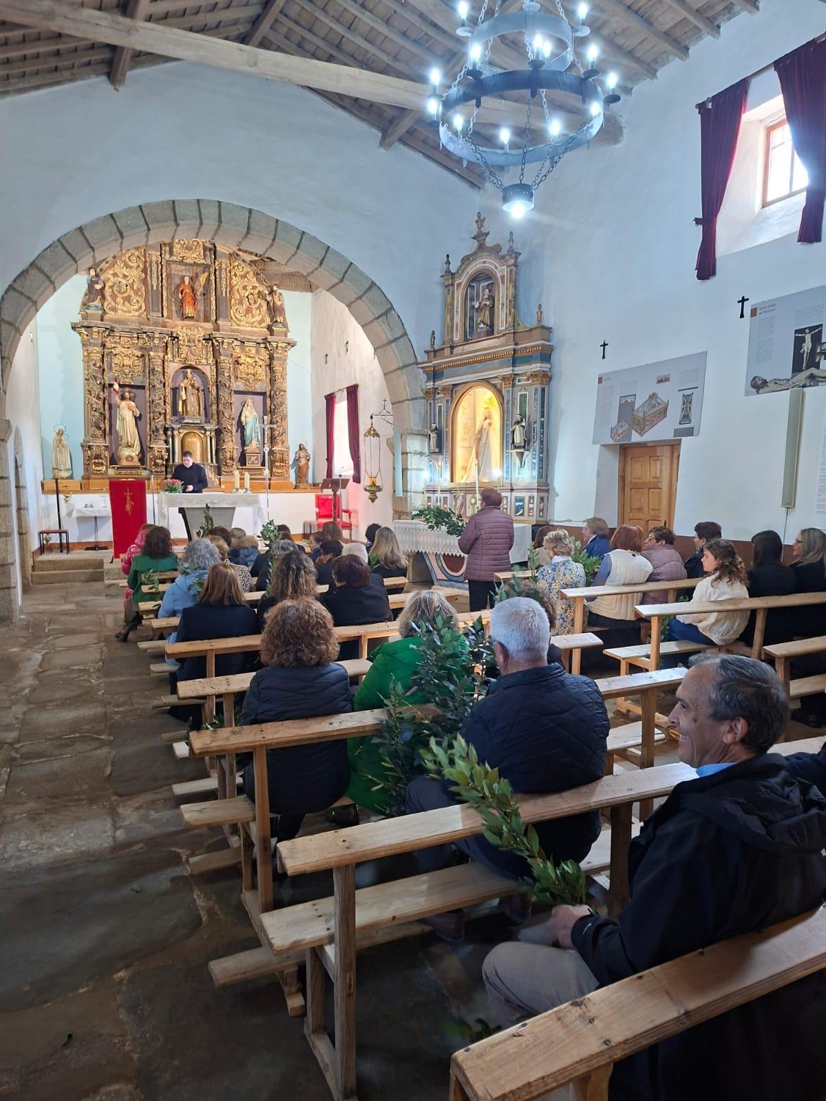 Bercianos da inicio a la "Pasión de un Pueblo" con la bendición de palmas
