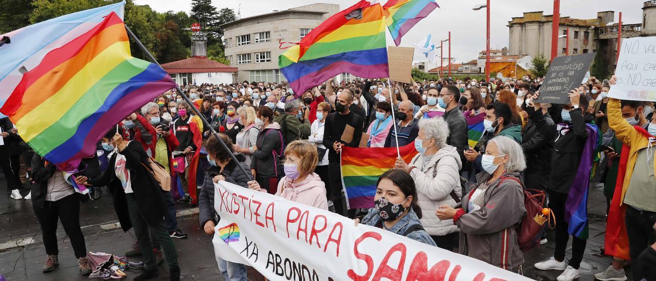 Concentración multitudinaria en Vigo en julio del año pasado en repulsa del asesinato homófobo de Samuel Luiz.