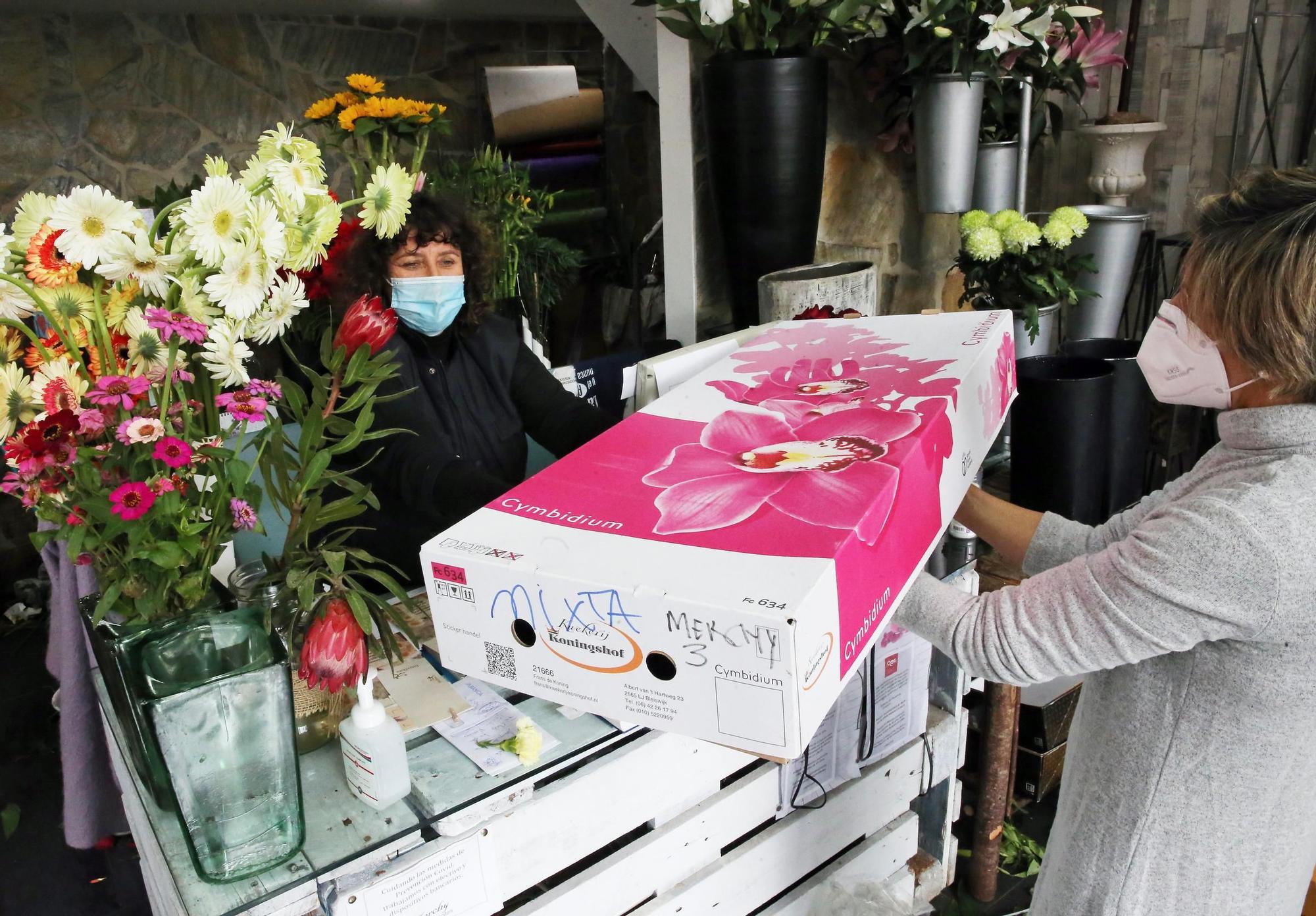 Floristería Celeste, en el cementerio de Teis