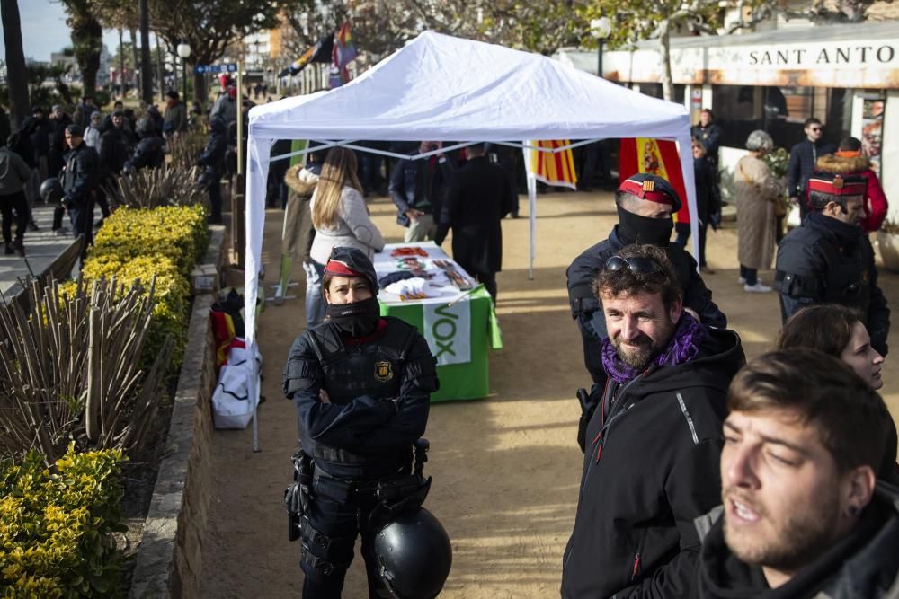 Enfrontament a Blanes entre antifeixistes i simpatitzants de Vox a Blanes