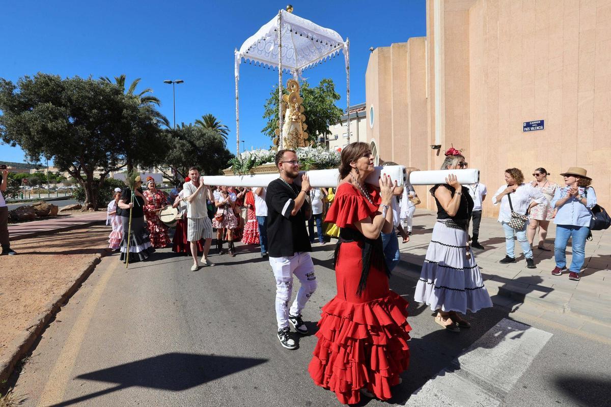 Procesión de la Romería de El Rocío en Ibiza Procesión de la Romería de El Rocío en Ibiza