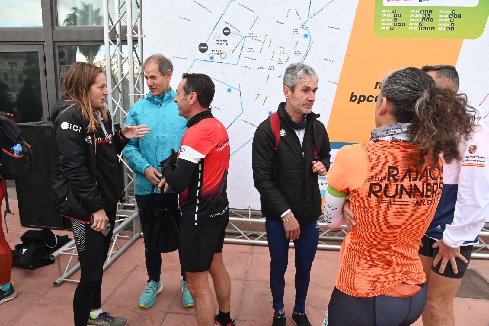 Martín Fiz y Abel Antón dan el pistoletazo de salida al Marató bp Castelló