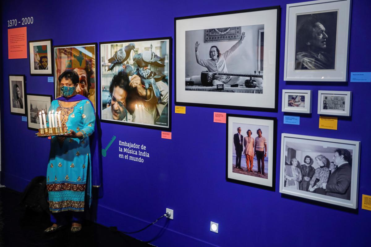Hallan dos inusuales fotografías de los Beatles tocando en The Cavern