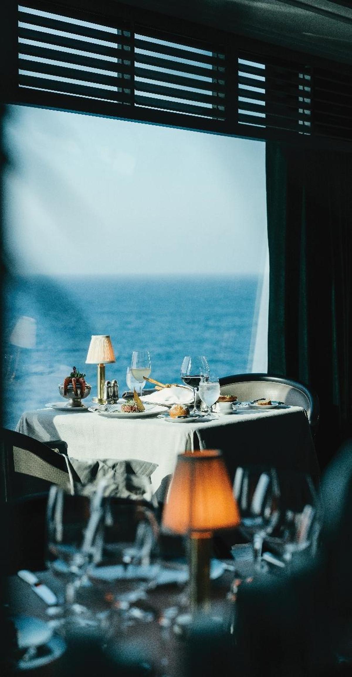 La oferta de Oceania Cruises combina barcos de tamaño íntimo, alta cocina y rutas de larga duración para un viajero adulto y exigente.