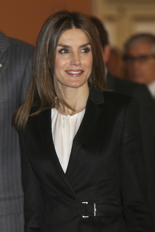 Letizia en el Palacio Real de Aranjuez: camisa y chaqueta de Hugo Boss