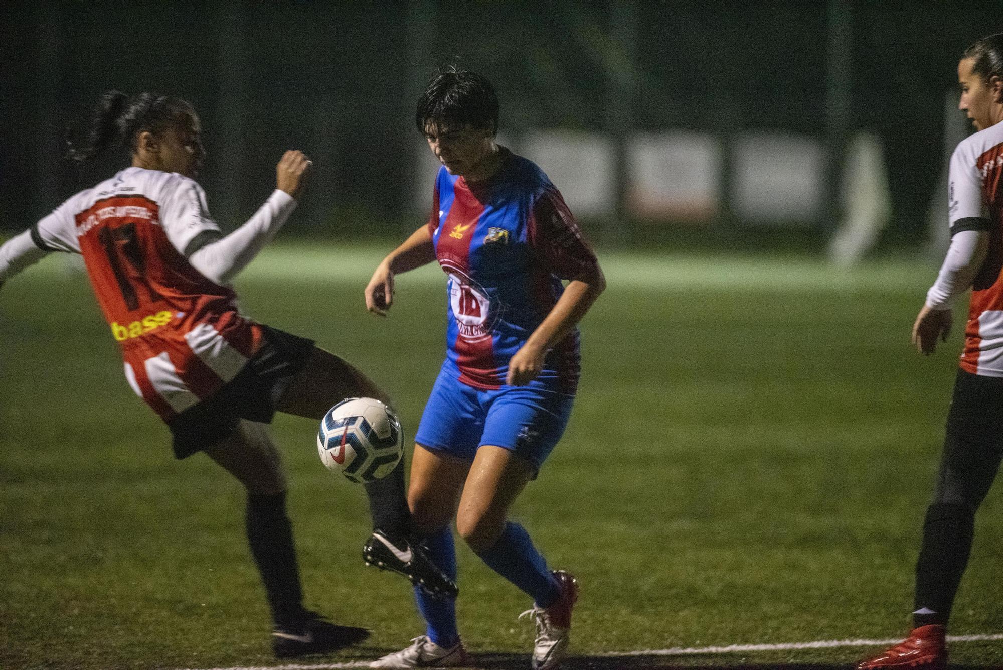 El San Pedro gana en el derby oleirense de la liga femenina