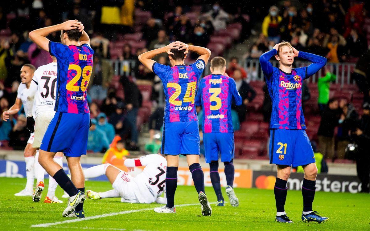 Nico, Eric, Piqué y Frenkie de Jong, en el duelo con el Benfica en el Camp Nou.