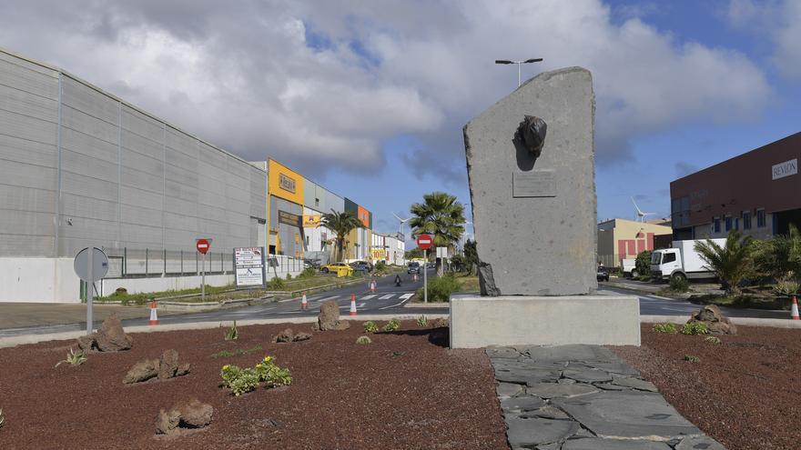 Busto en honor al fallecido empresario Agustín Reina Martinón