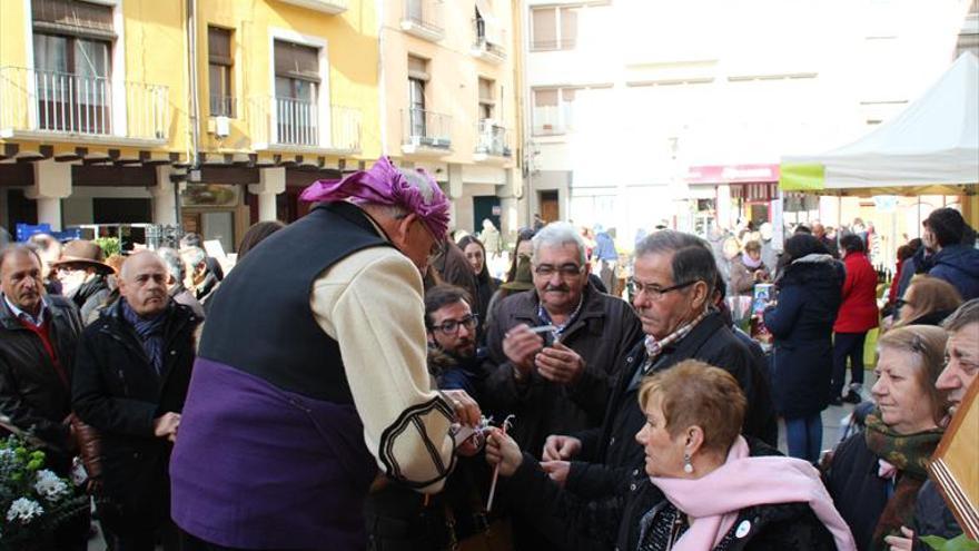 Miles de personas visitan la Feria de la Candelera