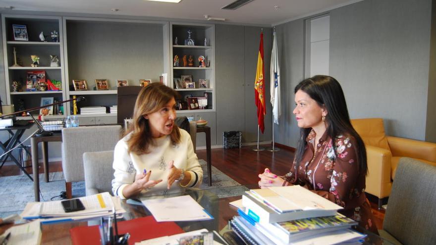 Reunión de trabajo mantenida entre Beatriz Mato y la alcaldesa de Mos, Nidia Arévalo. / FdV