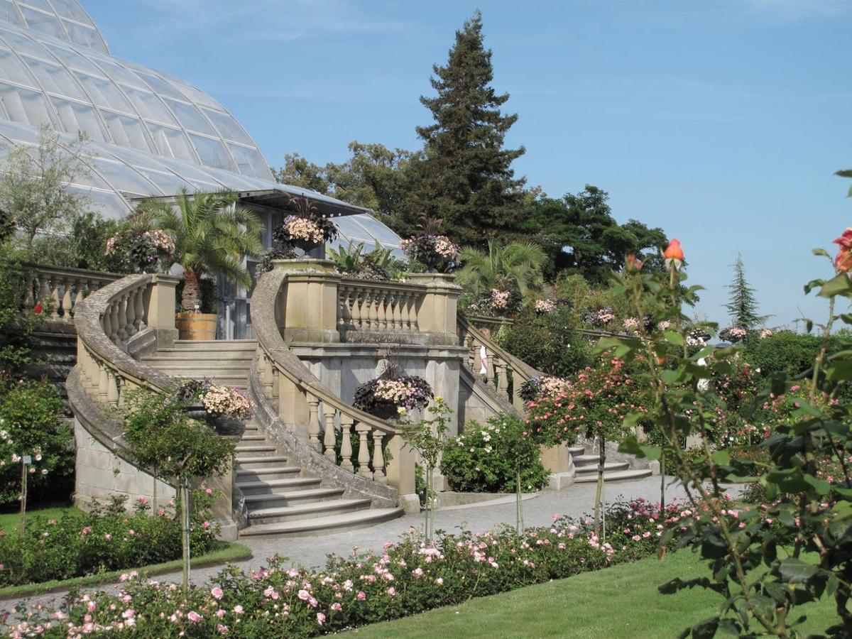 Entrada al invernadero y Casa de las Rosas en la Isla de Mainau.