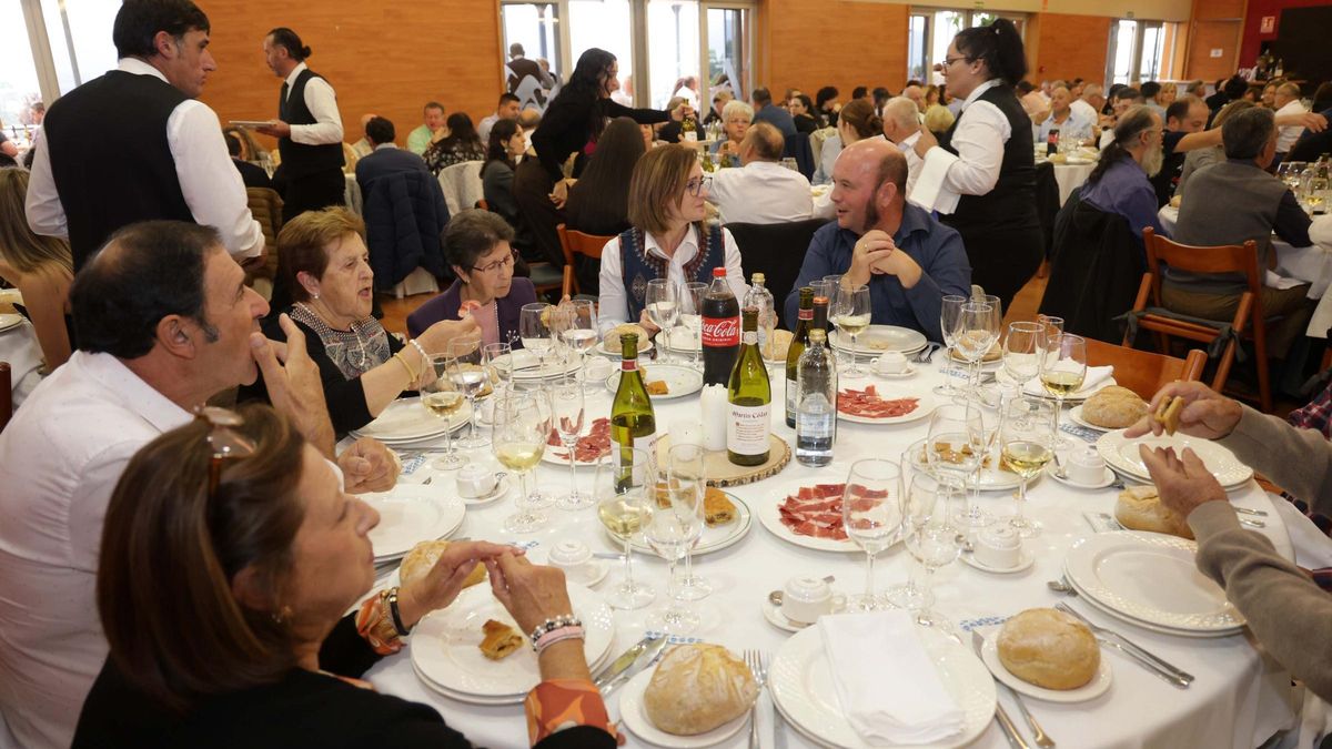Los cooperativistas de Martín Códax en plena celebración.