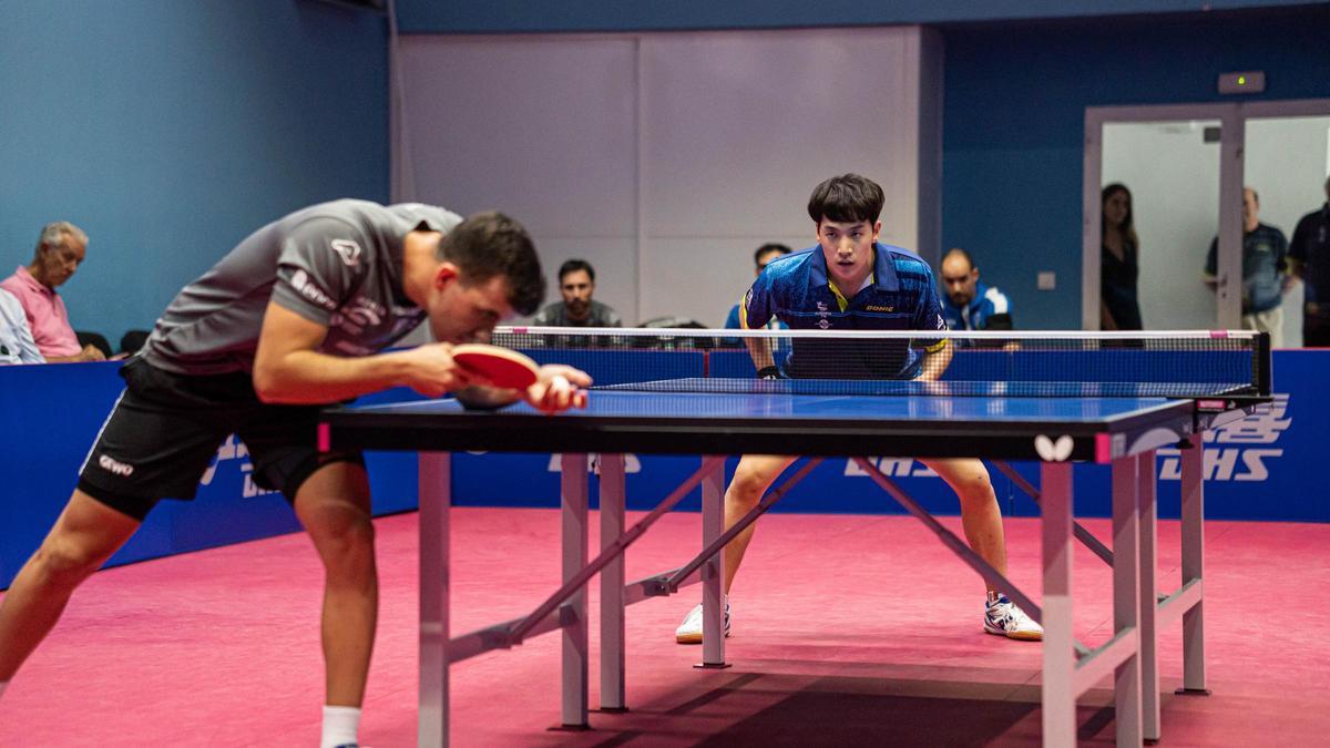 El equipo alicantino cae en su primer partido ante el Visit Pontevedra con un contundente 4-0 en contra