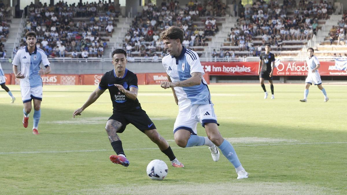 Damián Noya, durante el partido ante el Deportivo en San Lázaro.