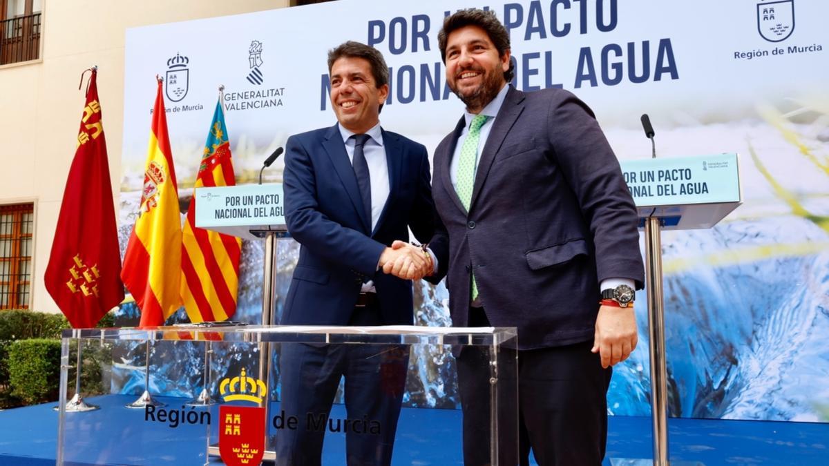 Fernando López Miras y Carlos Mazón, esta mañana en Murcia.