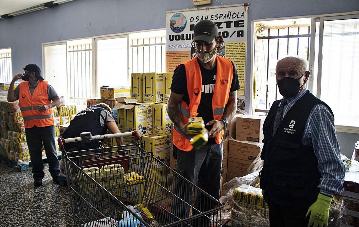 De indigentes a voluntarios en una ONG  | PATRICIA MORENO