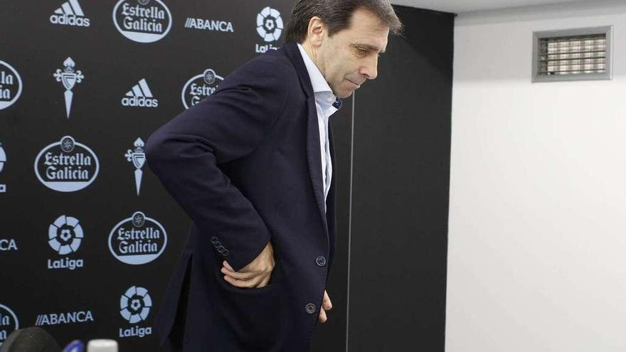 El director deportivo del Celta, Felipe Miñambres, durante su comparecencia en A Madroa. // Ricardo Grobas
