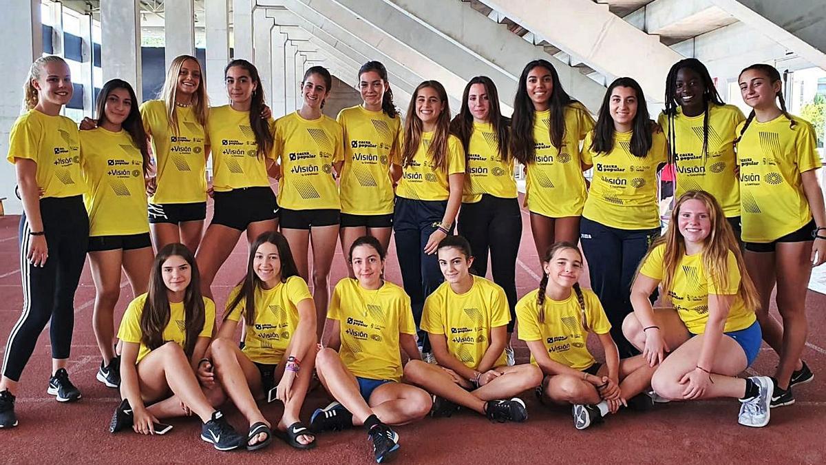Equipo cadete femenino del CA Safor Teika en octubre de 2019 en el Nacional de Castelló.