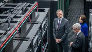 Felip VI visita el supercomputador del BSC