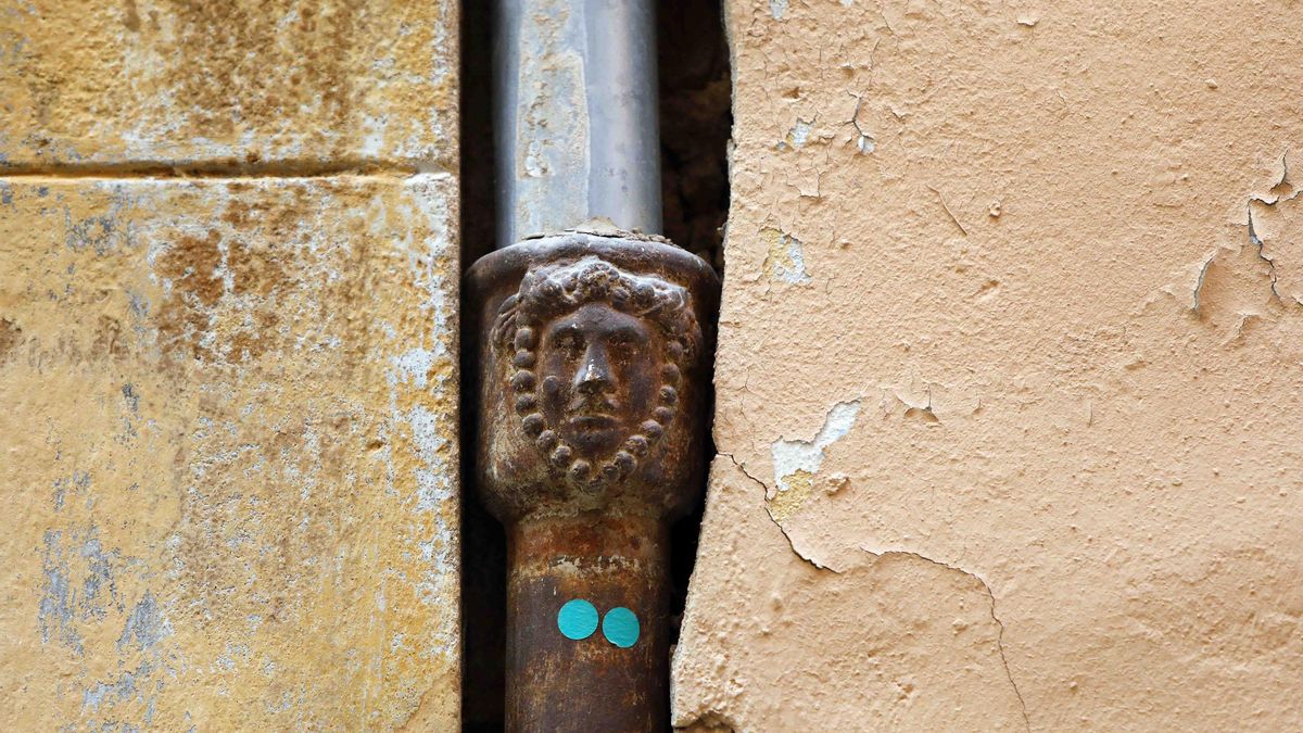 Descubre las "Caras del agua" en las fachadas del centro histórico de València