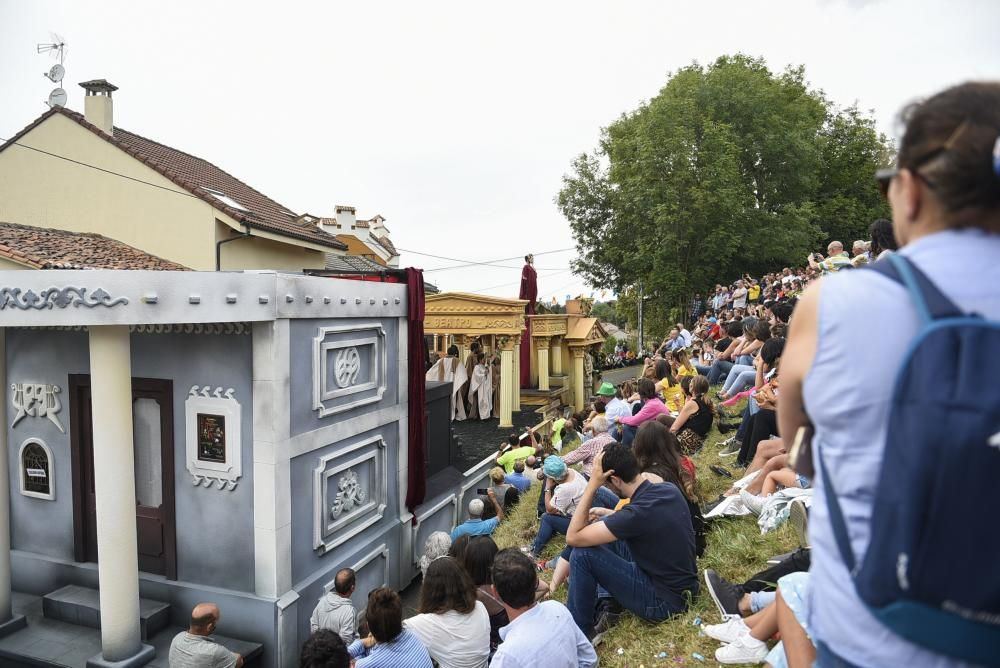 Desfile de las carrozas de Valdesoto