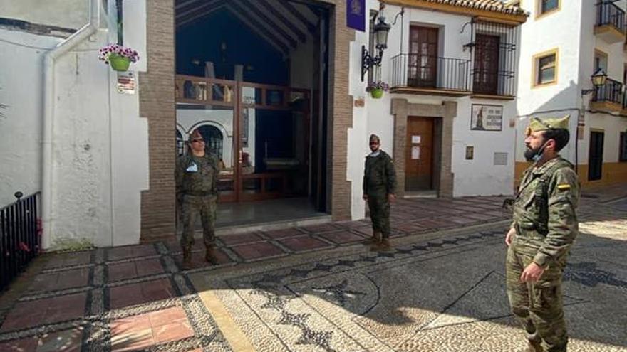 La Hermandad del Nazareno de Marbella dona 1.000 euros para comidas