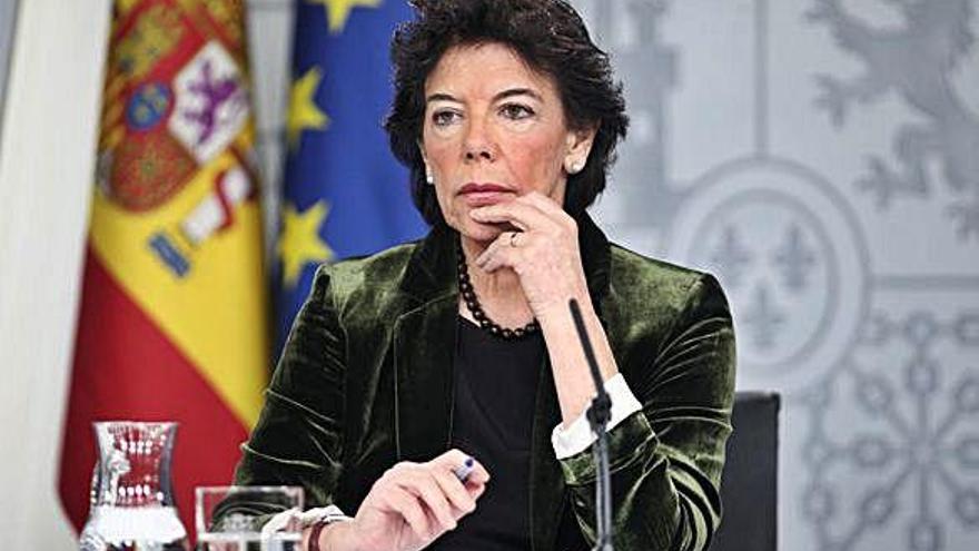 La ministra portaveu, Isabel Celaá, va traslladar el missatge que el Govern no renuncia a la investidura de Sánchez.