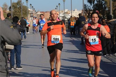 Búscate si corriste el Maratón o la Media Maratón de Badajoz