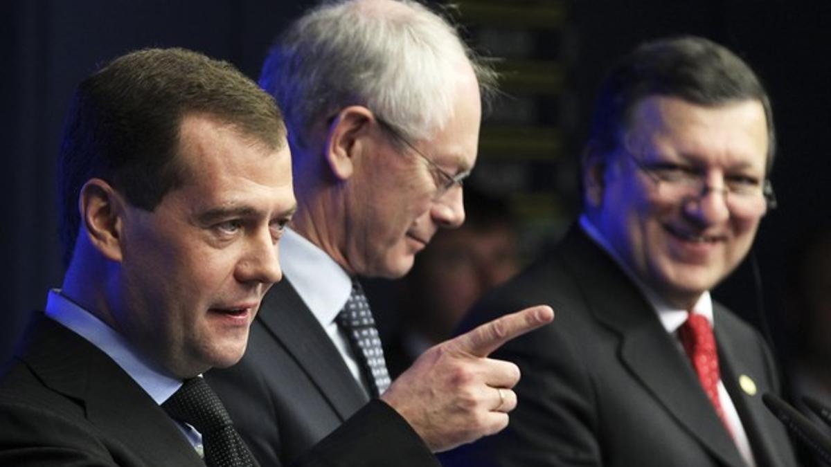 Medvedev, Van Rompuy y Durao Barroso, en Bruselas.