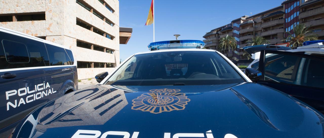 Vehículos en la comisaría del Cuerpo Nacional de Policía en Ibiza. Vicent Marí