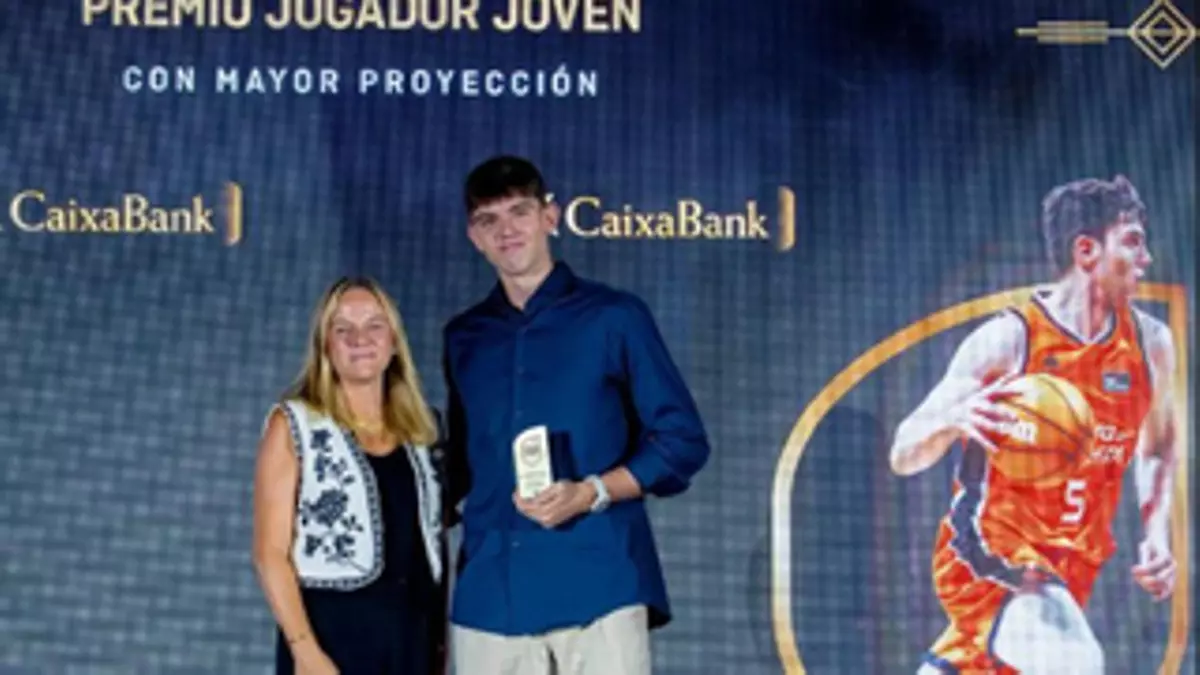 De Larrea: "Veía a Pau o a Marc Gasol y ahora se me pone la piel de gallina"