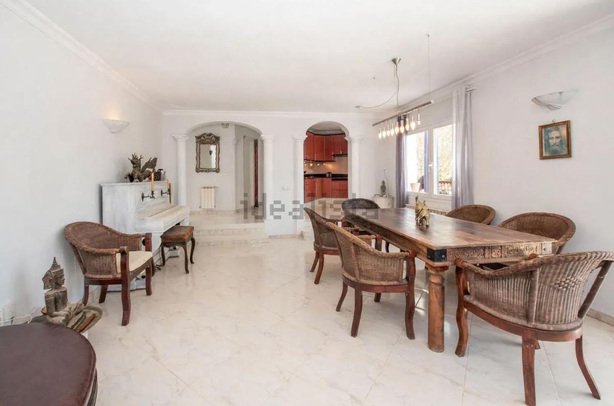 ¿Ibiza o en Santorini? A la venta una peculiar villa de lujo por 3,5 millones en Sant Jordi