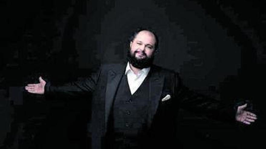 El tenor canario Celso Albelo.