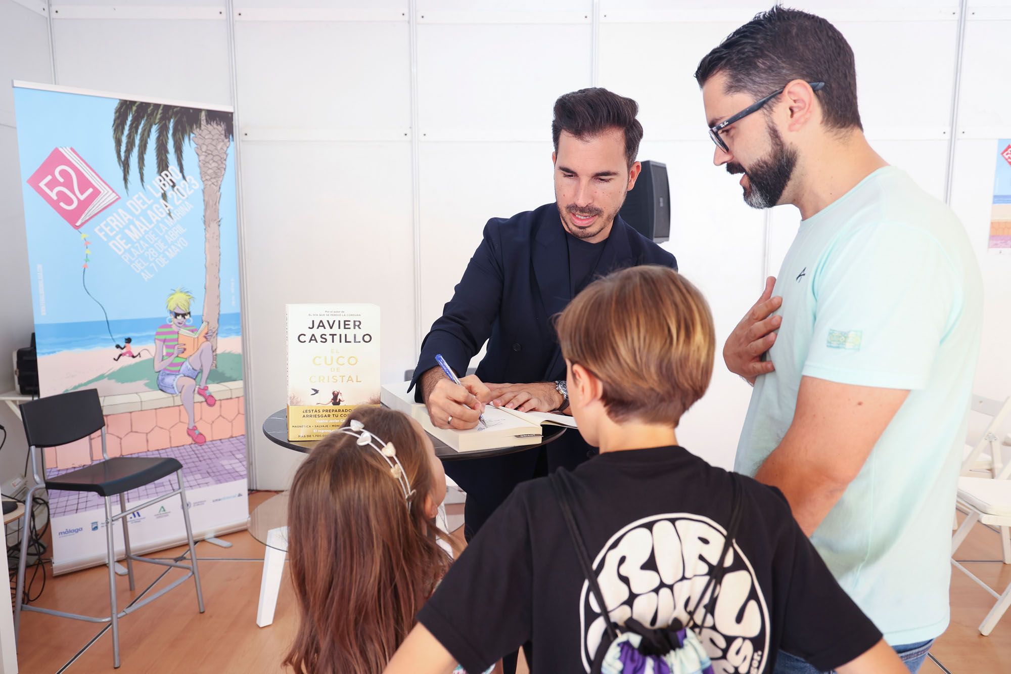 Firma de libros de Javier Castillo en la Feria del Libro de Málaga