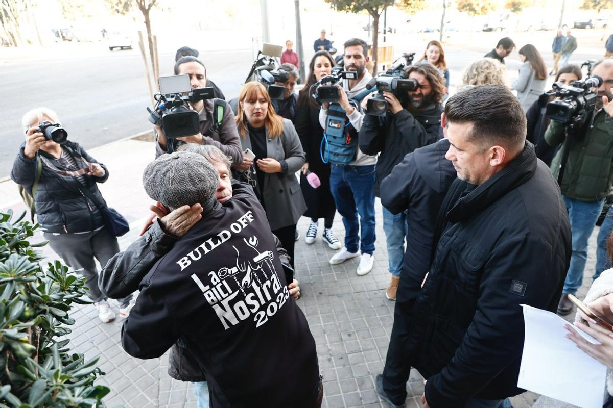Capilla ardiente de Paco Arévalo en València