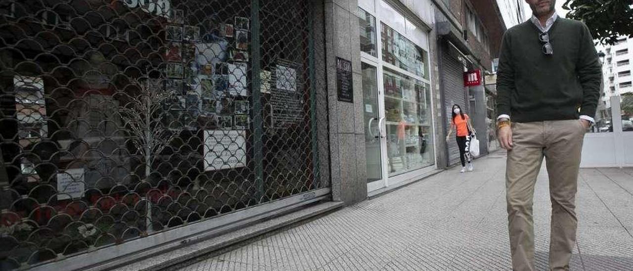 Ignacio Cuesta, en la calle Valentín Masip de Oviedo.