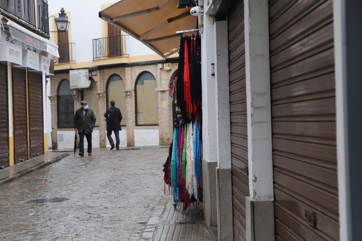 La falta de turistas ahoga los negocios de la Judería