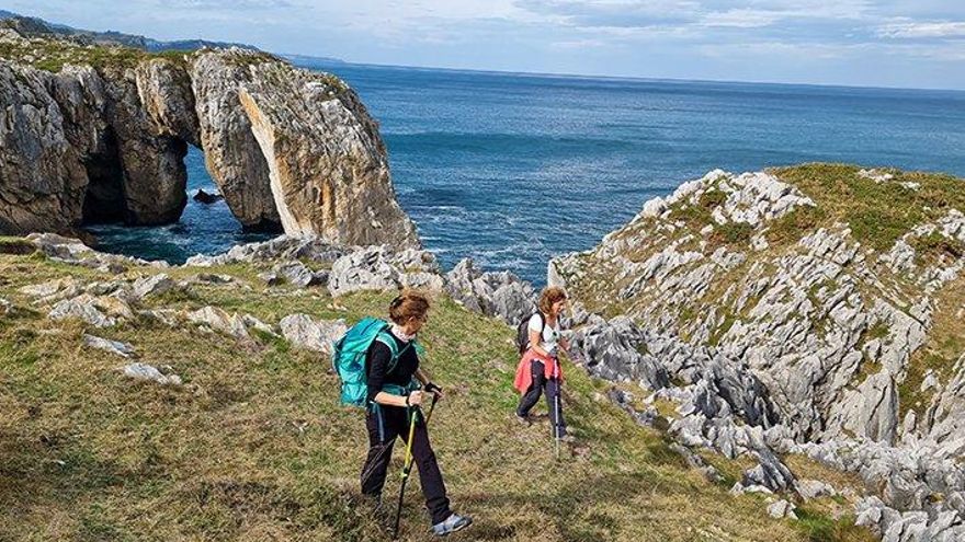 Amantes del senderismo, esta es la ruta por los acantilados del Infierno con la que disfrutaréis del oriente asturiano
